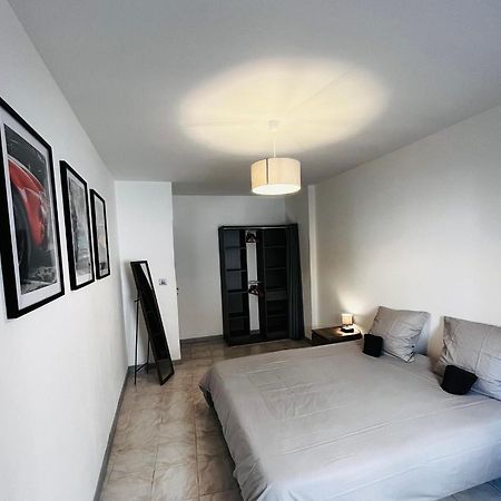 Appartement T2 Dans Le Centre Ville De Carcassonne Bagian luar foto